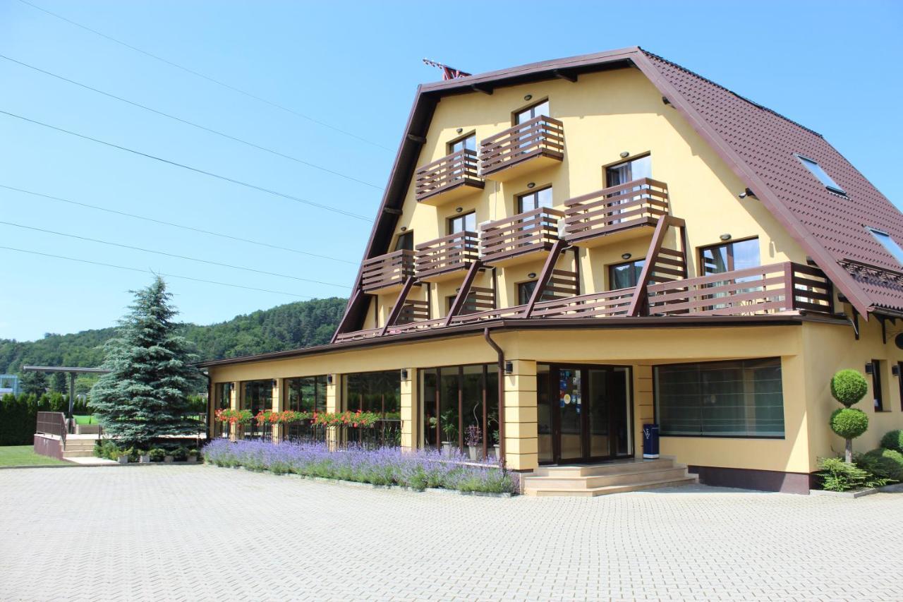 Vila Trapez Săcele Exterior photo